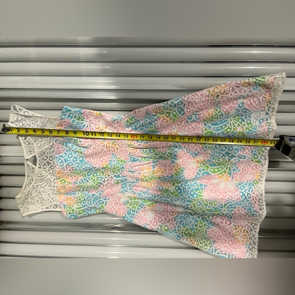 Lilly Pulitzer - Picture 5 of 5